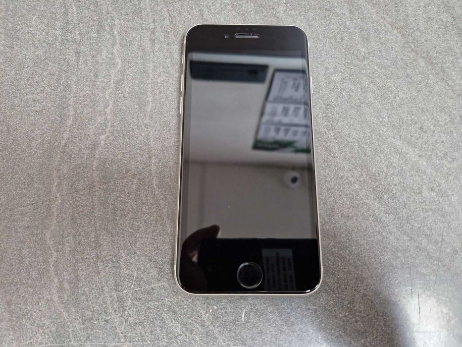 Iphone SE 128Gb Neverlocked bat 83 la suta
