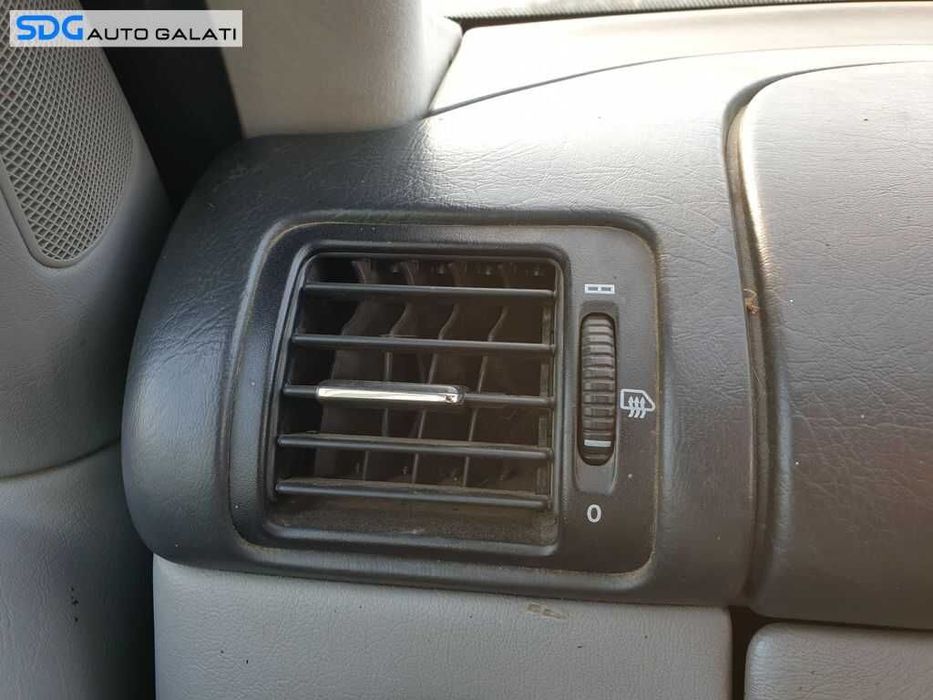 Gura Grila Aer Aerisire Ventilatie Stanga Bord Mercedes W163 ML 270 1997 - 2005