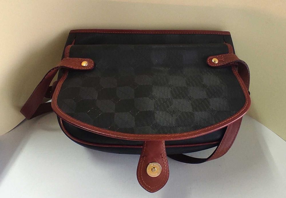 Дизайнерска чанта DANIEL HECHTER, Paris