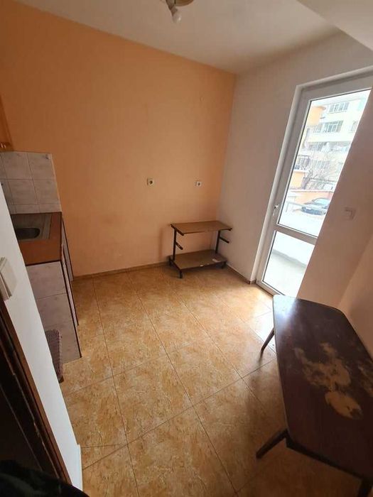 Дава се под наем Двустаен апартамент в Бургас, Възраждане - 72 кв.м за 153 € - Снимка #3