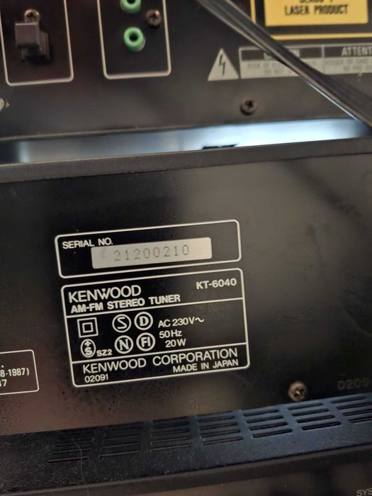 Linie audio Kenwood + boxe Triton T+A R90