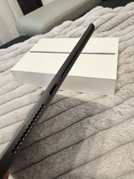 IPad 9 th gri 64 GB