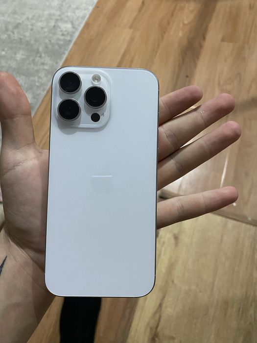 Iphone 16 pro max 256 Gb идеал