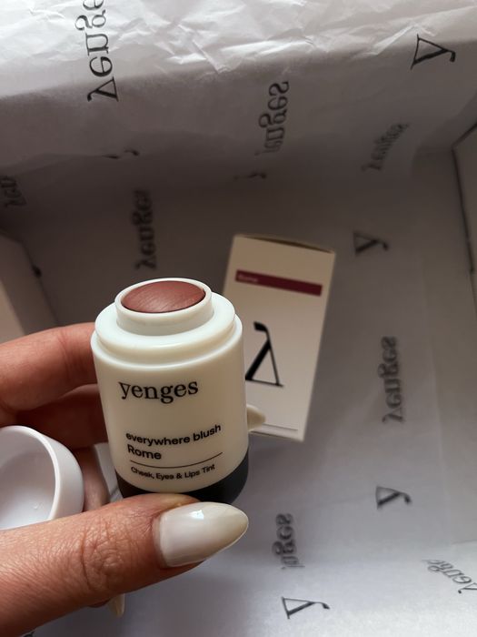 Yenges козметика – детокс маска + мултифункционален руж