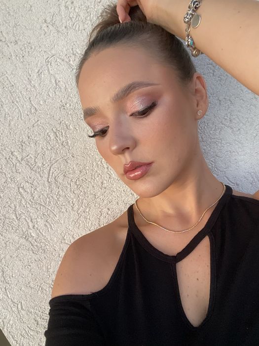 Servicii Machiaj de zi/noapte/eveniment