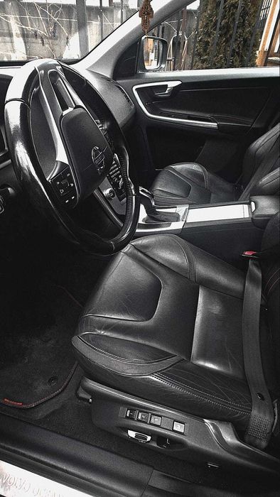 Vând Volvo XC60 în perfectă stare