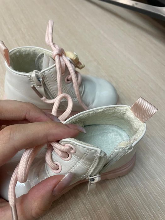 Ботинки для девочки