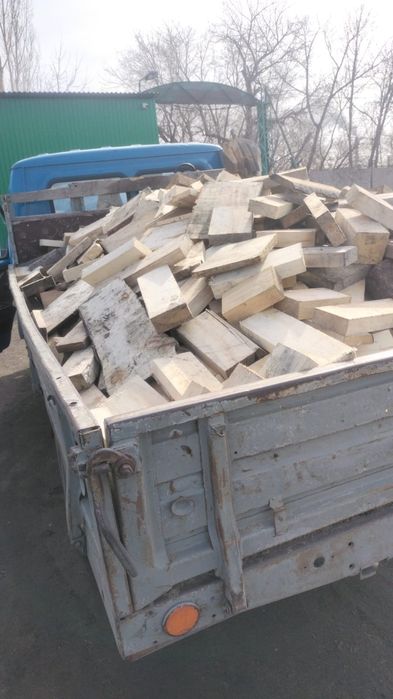 Продаю уголь - дрова доставка Газелью