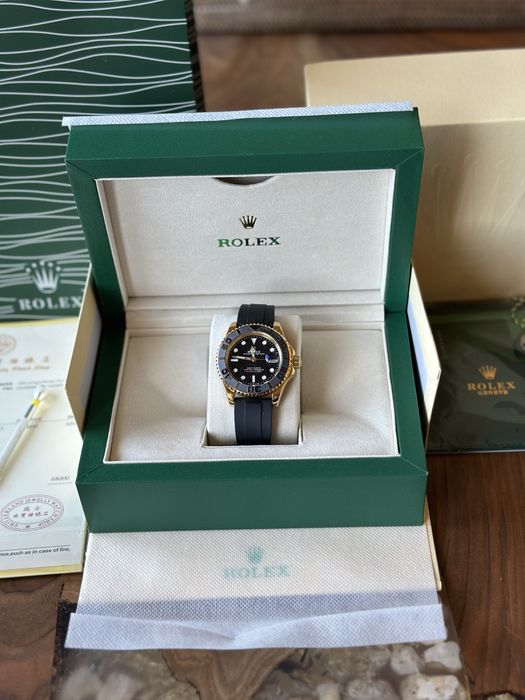 Rolex Yacht-Master Gold 40 mm Rubber Strap