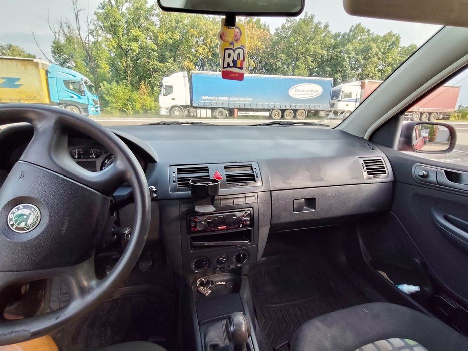 Vând Skoda Fabia