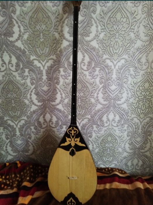 Добмра музыкальный инструмент  ка