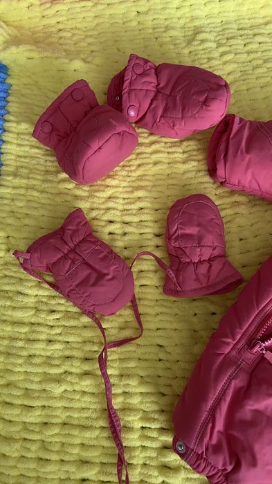 Продам комбинезон для девочки