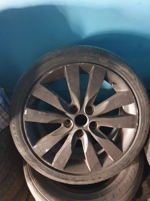 Продам шины летний комплект