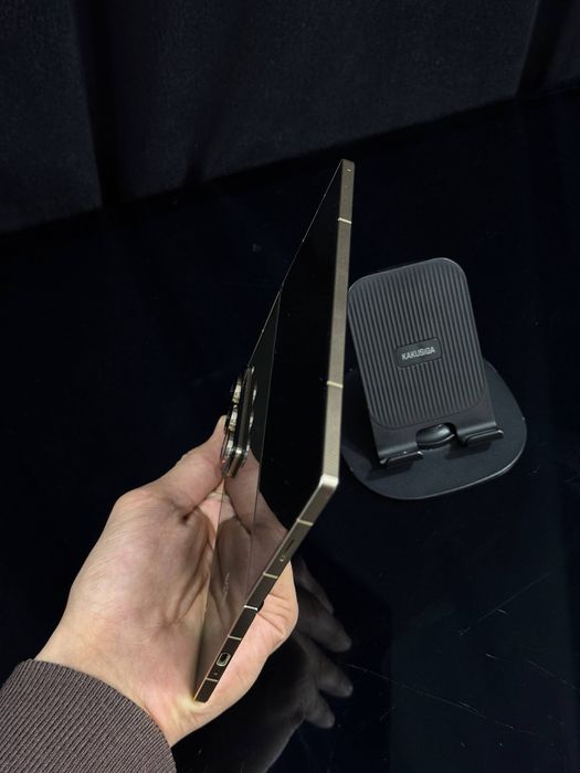 Samsung Z Fold W25 Premium Edition