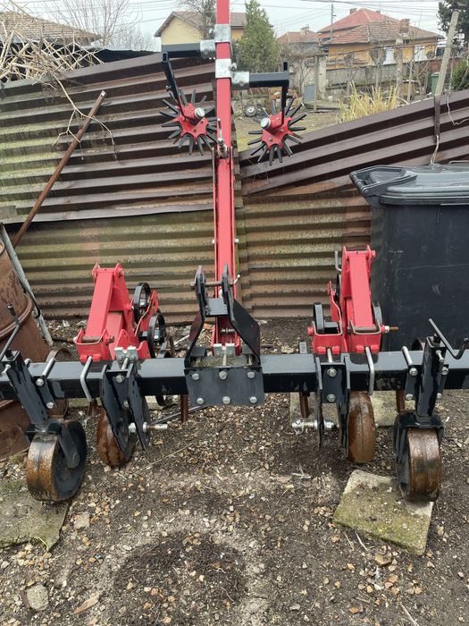 Култиватор окопен три редов с таралежи