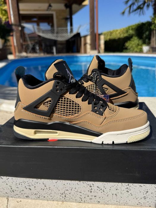 Jordan 4 Fossil Кецове 37.5 EUR + Кутия Нови