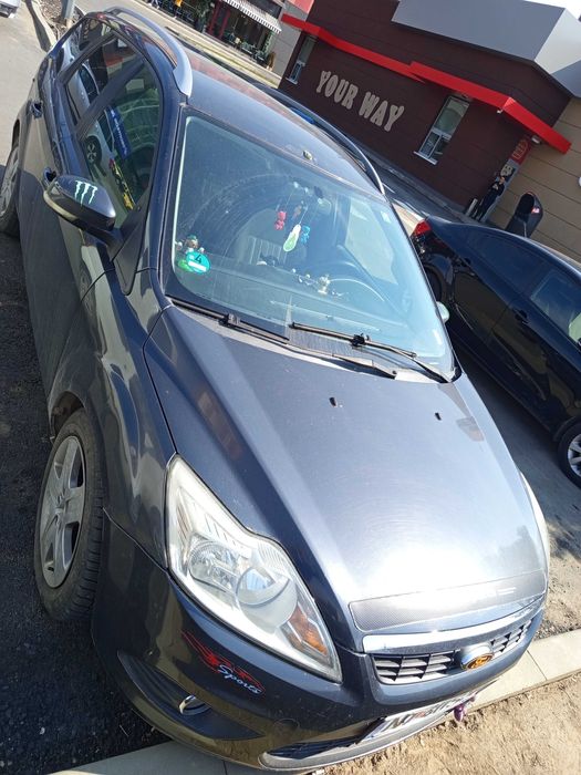 Vând Ford focus 2008