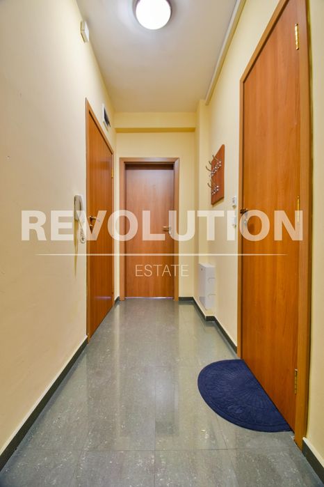 Дава се под наем Тристаен апартамент в София, Оборище - 110 кв.м за 950 € - Снимка #8