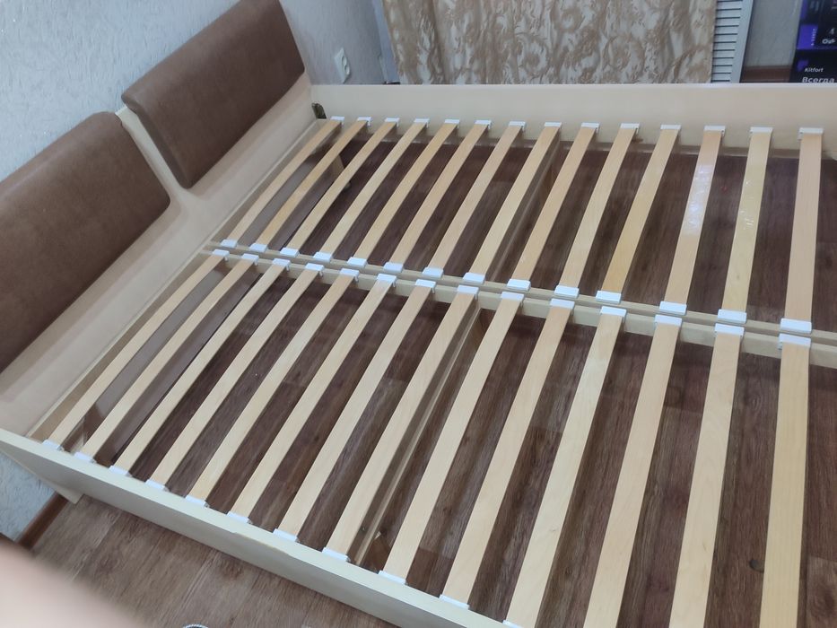 Продам кровать .