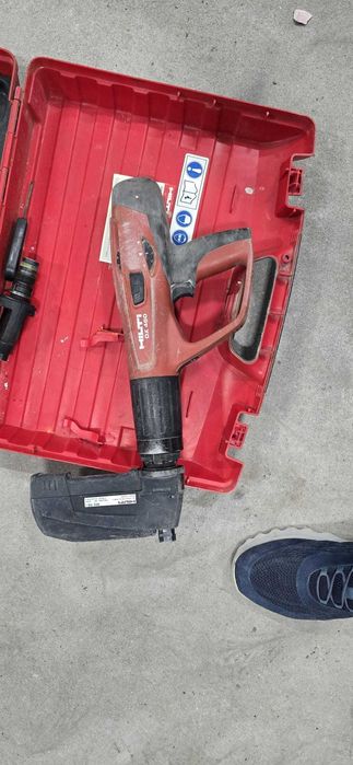Vand Pistol Cuie Hilti DX460 + 820 cuie beton X-C 27 MX + 700 capse