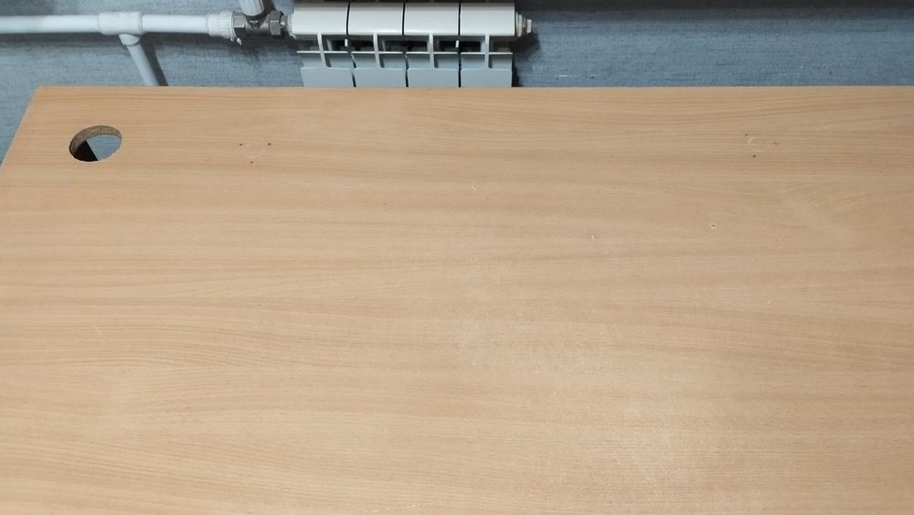 Продам стол компьютерный