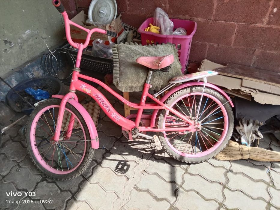 Велосипед б/у мальчиковыйй девичковый