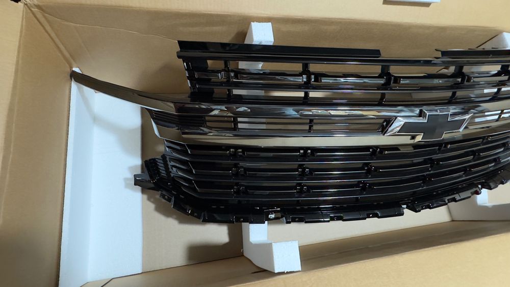 Радиатор Облицовка решётка на Chevrolet Tahoe 2021-