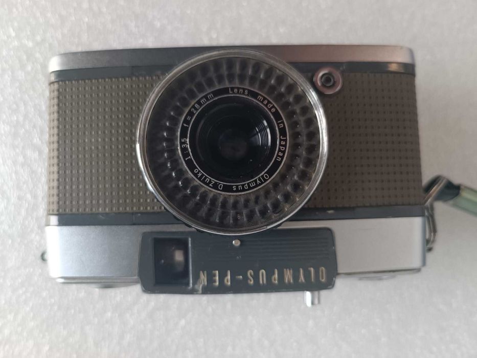 Aparat foto colectie OLYMPUS PEN EE-2 half frame