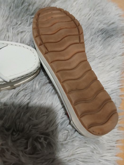 Бели мокасини ест. кожа 36