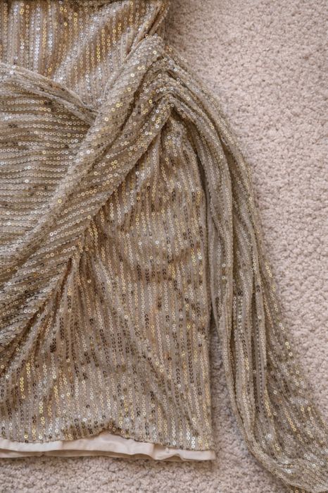 Нова къса рокля с пайети / размер С