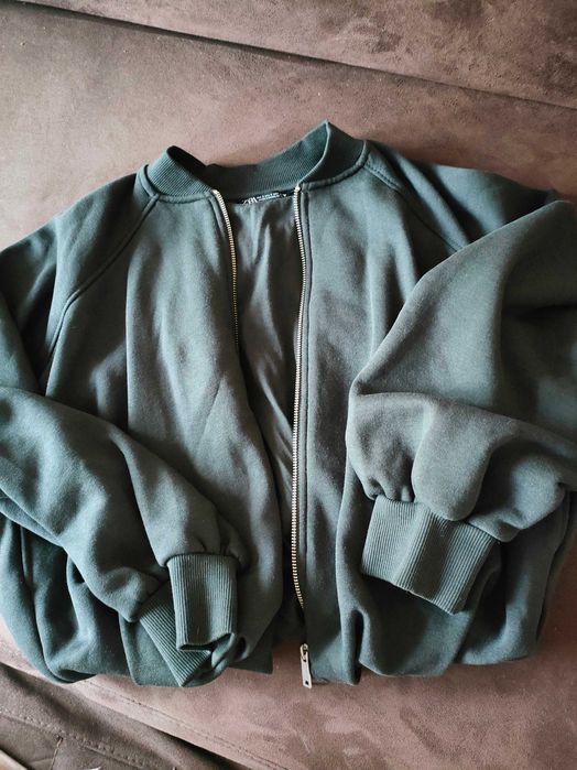 Бомбер зипка Zara