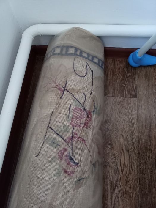 Коврик сатылады 3*4рр