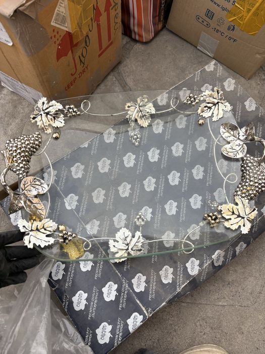 Продам этажерку, и блюдце для холодного