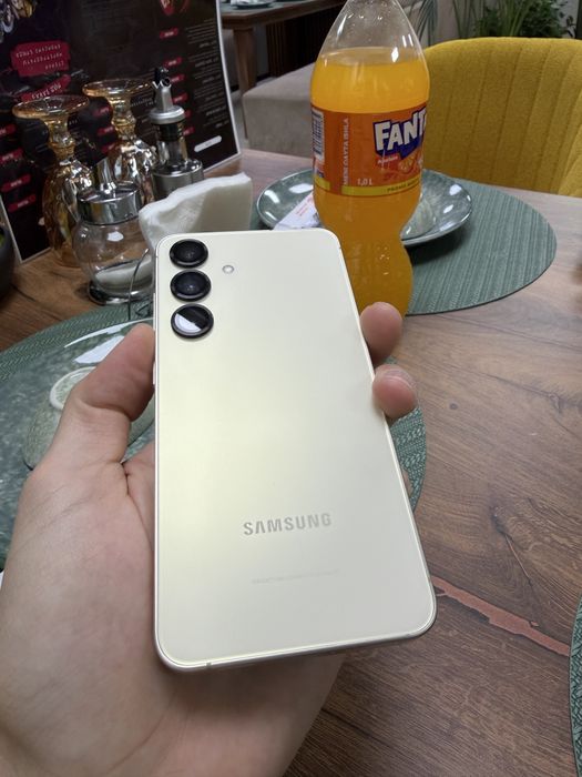 Samsung galaxy S24