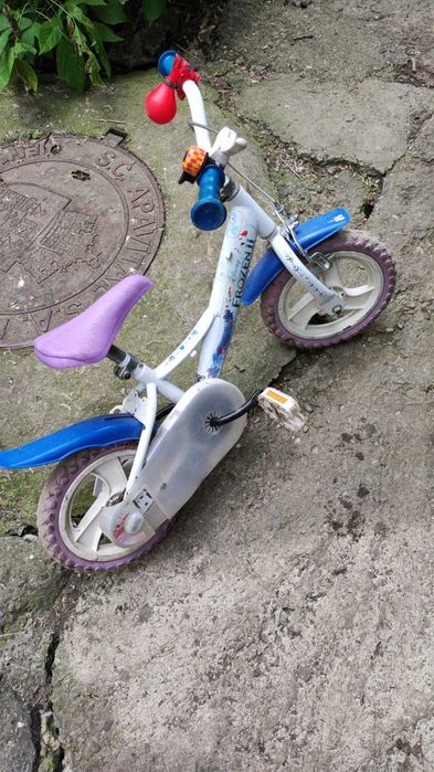 Bicicleta fetita 3-5 ani