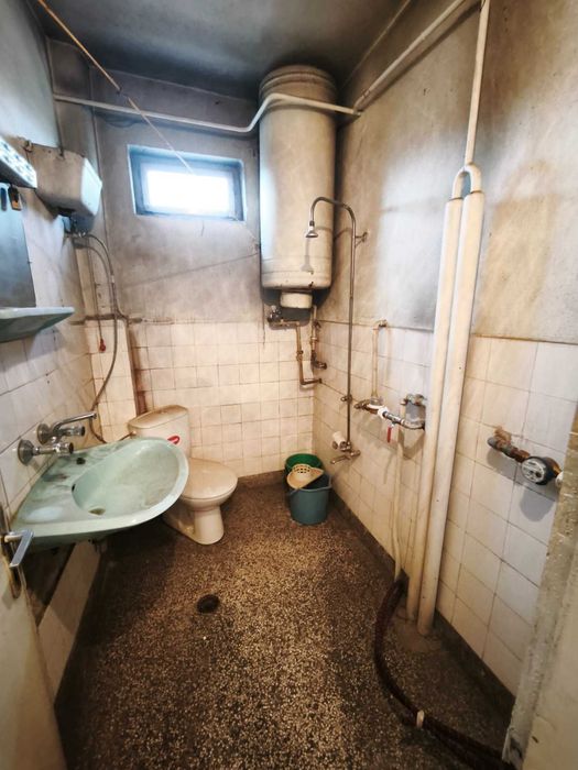 Продавам двустаен апартамент в центъра на гр. Перник