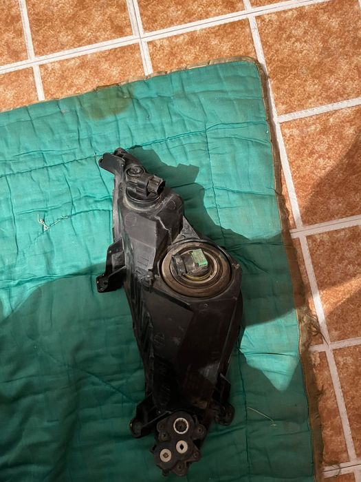 Элантра 2015 правый фара