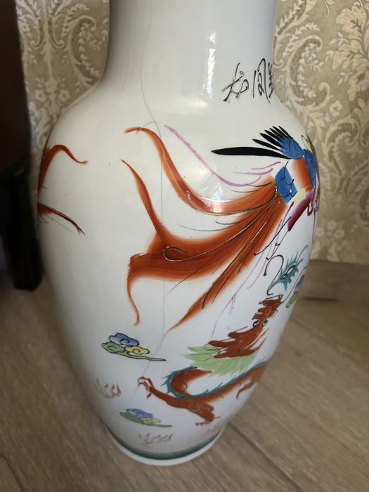 Вазы фарфоровые