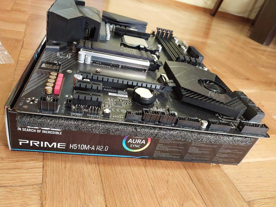 AMD Ryzen 9 3900X + Gigabyte X570 Aorus Elite