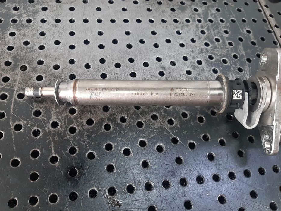 injecctor 1.6 t b  270910 mercedes  cla  a-class w176  b-class w246  0261500397  a2560700187