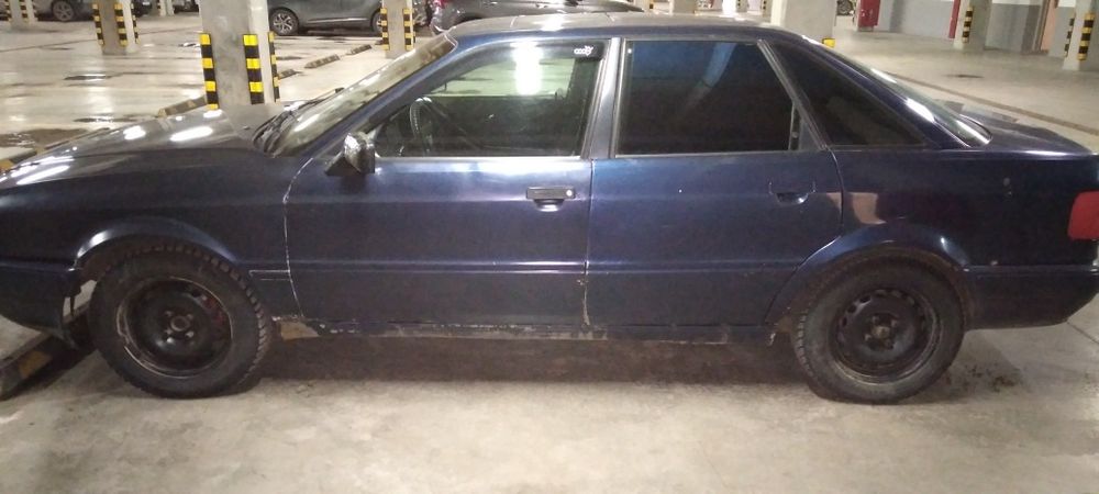 Продам Ауди 80 б4