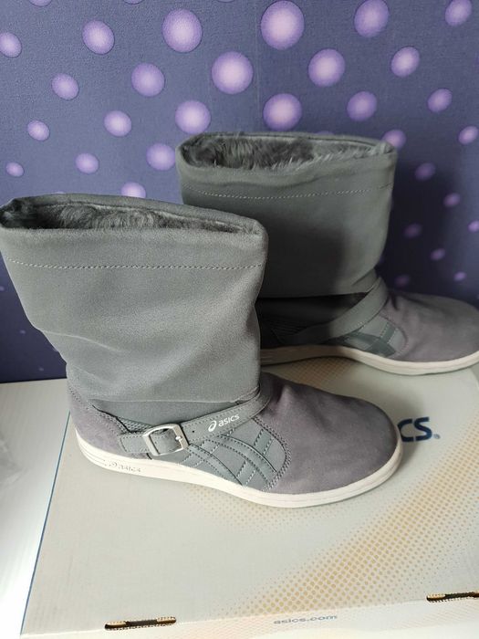 Lotto боти в сиво