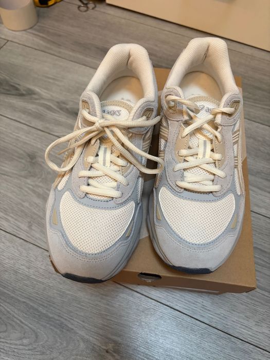Pantofi Asics Gel Nyc 2.0 model nou