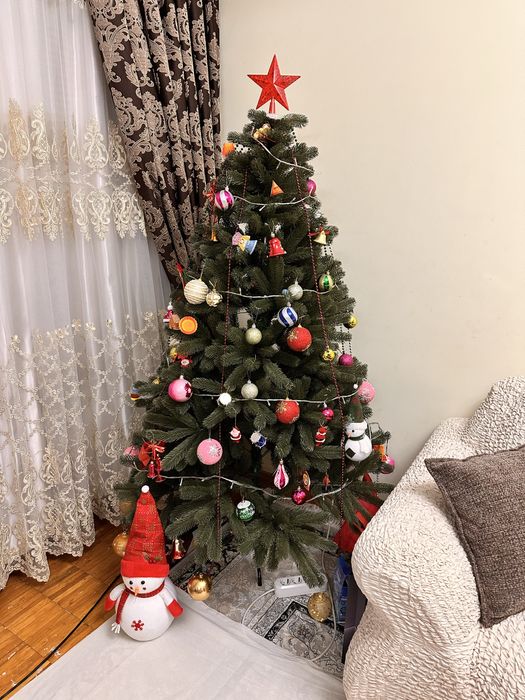 Продам елку в отличном состоянии