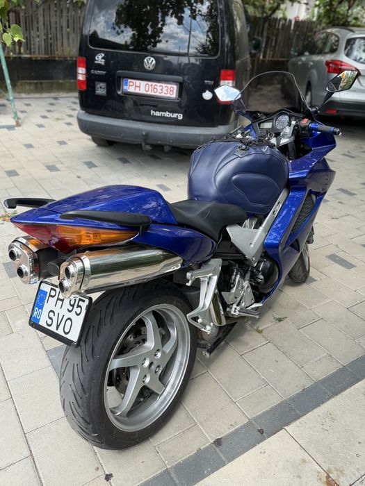 Honda vfr800 vtec v4
