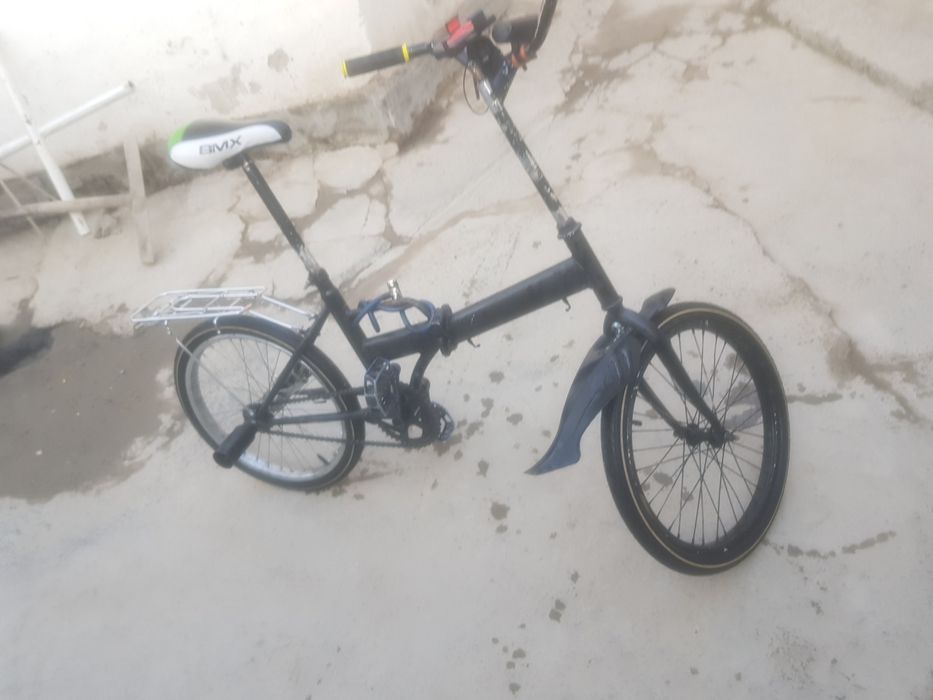 Продаю велик малинкий Кама поднимет 150 кг