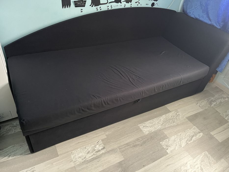 Разтегателен диван