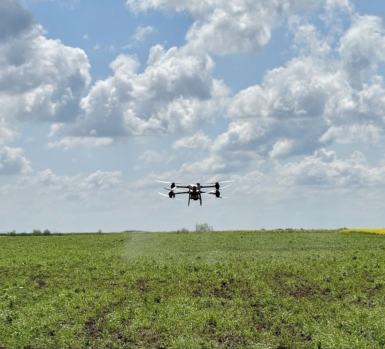 Prestari servicii cu drona agricola