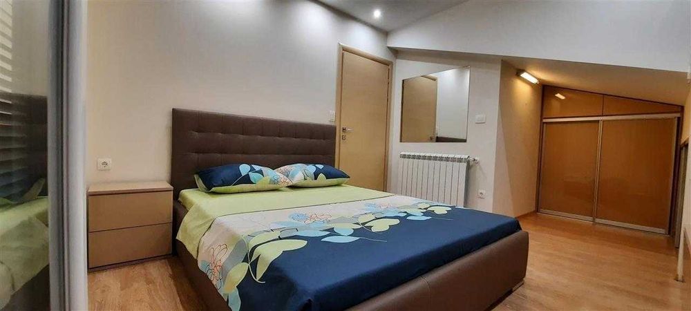 Дава се под наем Двустаен апартамент в Бургас, Зорница - 63 кв.м за 204 € - Снимка #2