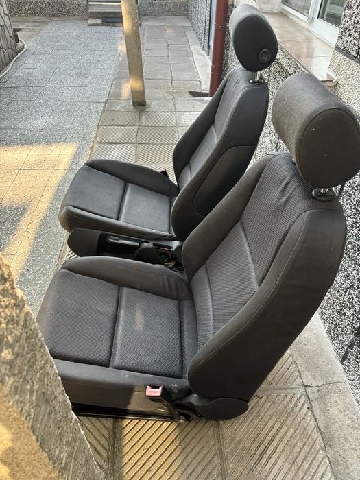 Предни седалки Audi a4
